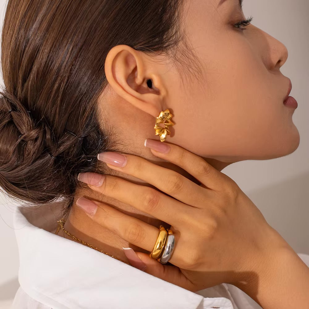Vivora Ring