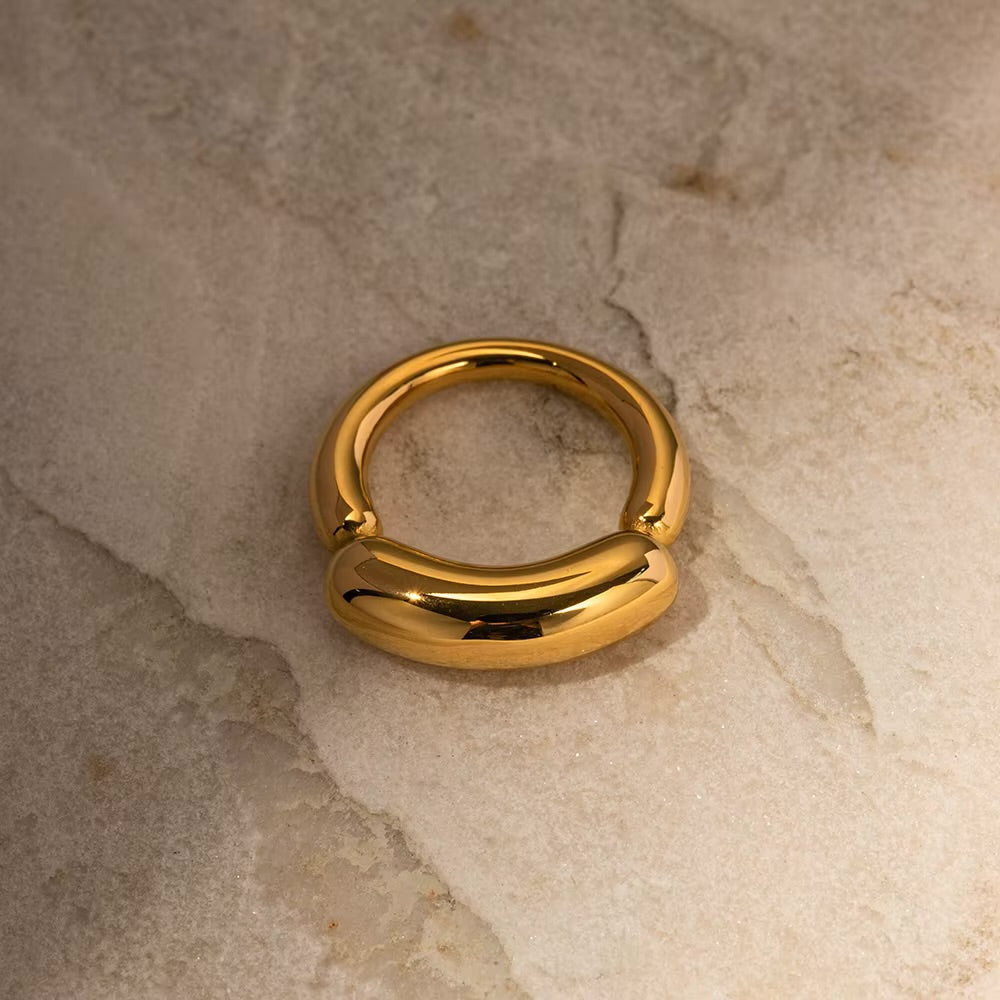 Vivora Ring