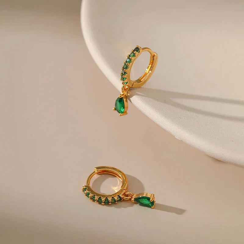 Zirkonia-Ohrringe mit Smaragd in Gold