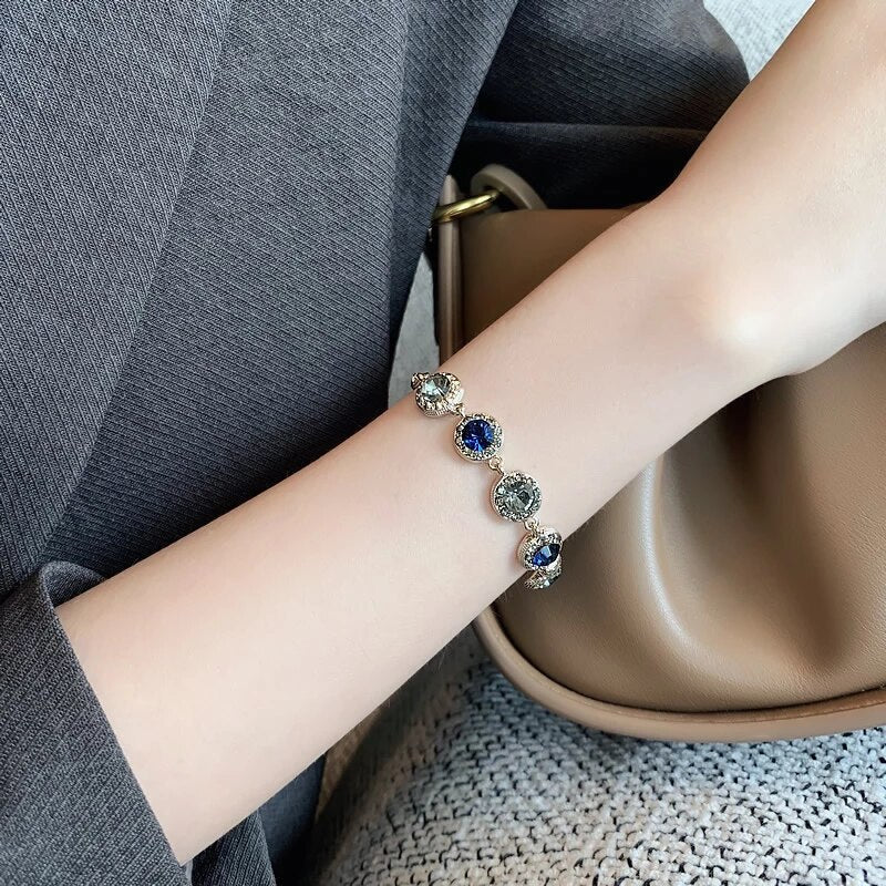 Verstellbares rundes Kristallarmband in Gold