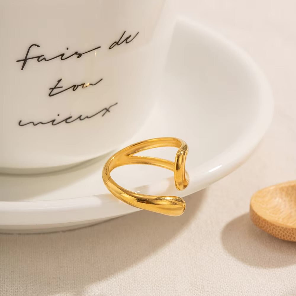 Velaris Ring
