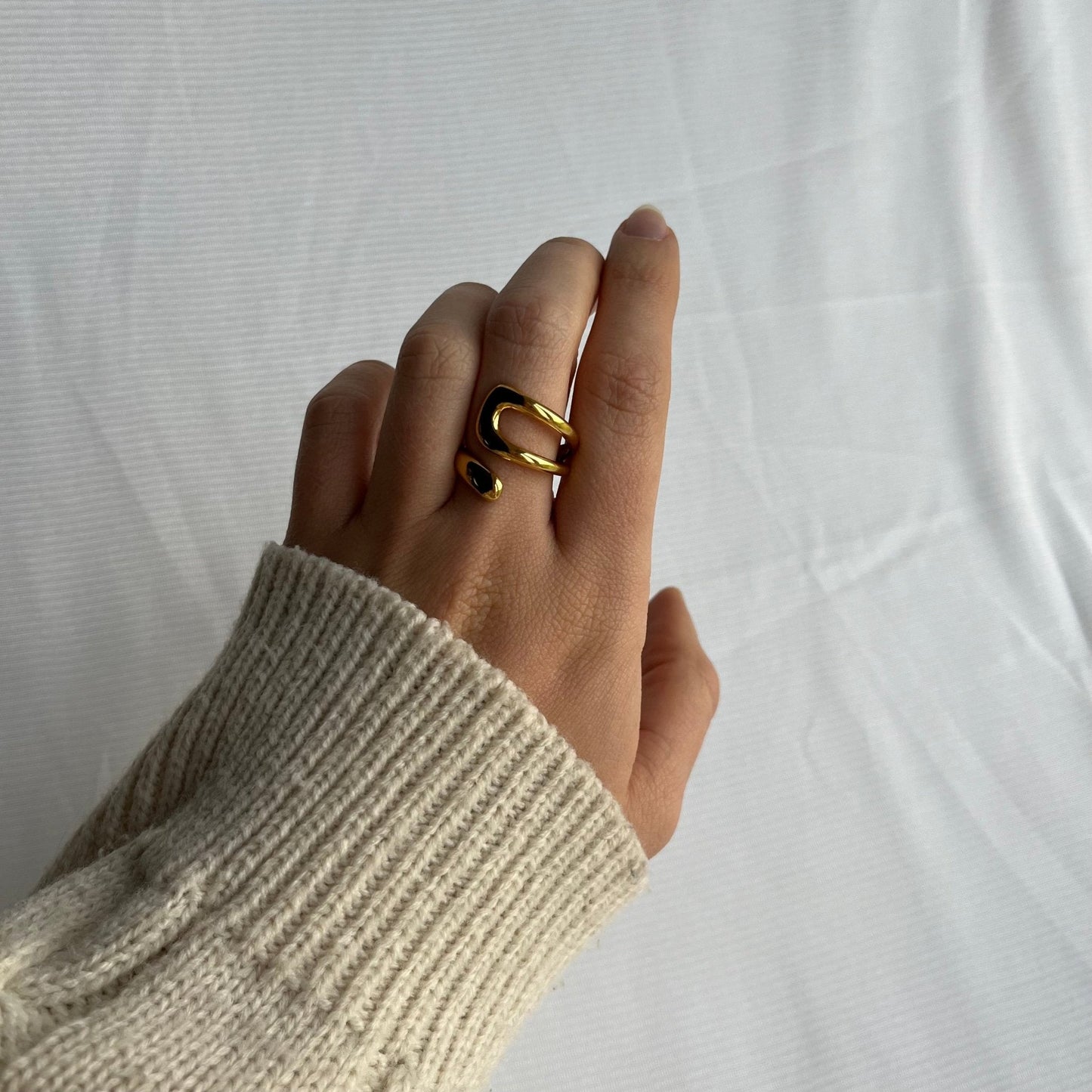 Velaris Ring