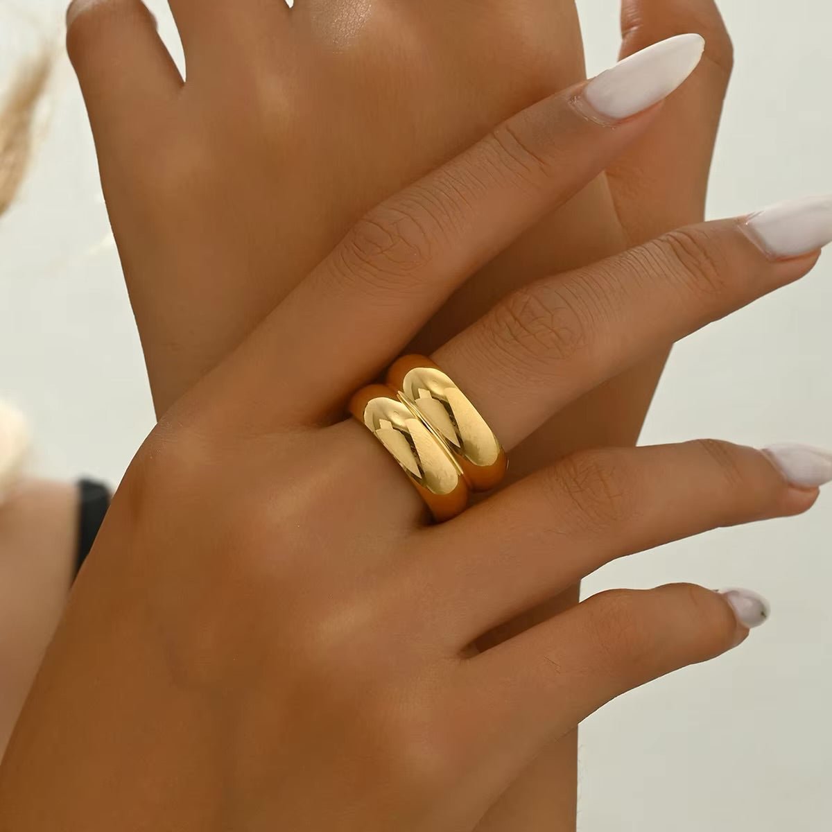 Velora Ring