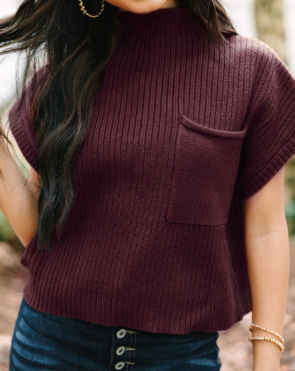 Gestrickter Damen Pullover mit kurzen Ärmeln und Tasche