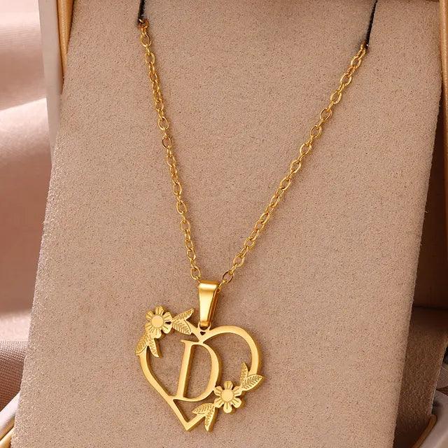 Denisse | Gold zierliche Blume Initialen Halskette