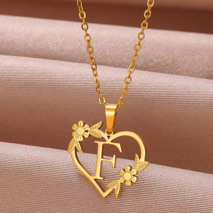 Denisse | Gold zierliche Blume Initialen Halskette