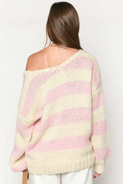 Schulterfreier Pullover mit Streifen