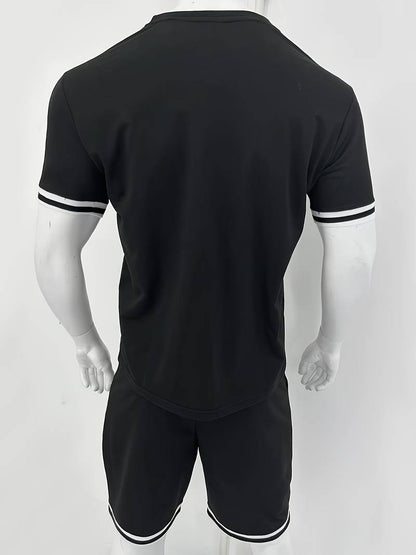 Thomas – atmungsaktives gestreiftes t-shirt und lässige shorts