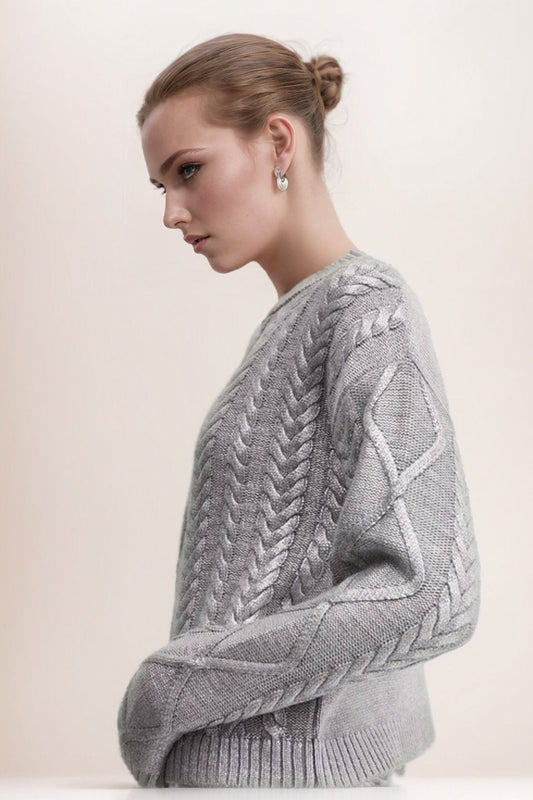 Genevieve – Pullover mit Zopfmuster und Metallic-Folie