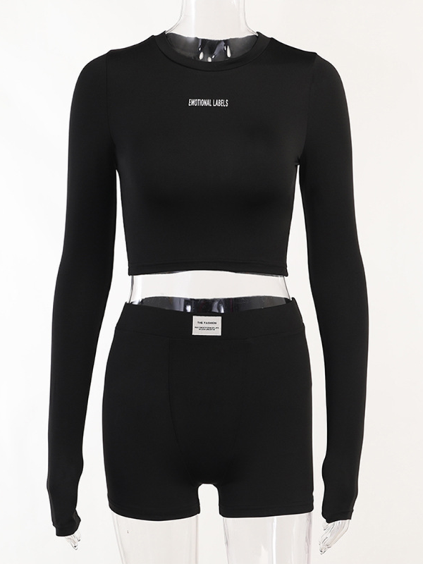 Zweiteiliges Damen-Set aus Strickpullover mit Rundhalsausschnitt, langen Ärmeln und Shorts