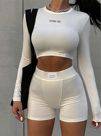 Zweiteiliges Damen-Set aus Strickpullover mit Rundhalsausschnitt, langen Ärmeln und Shorts