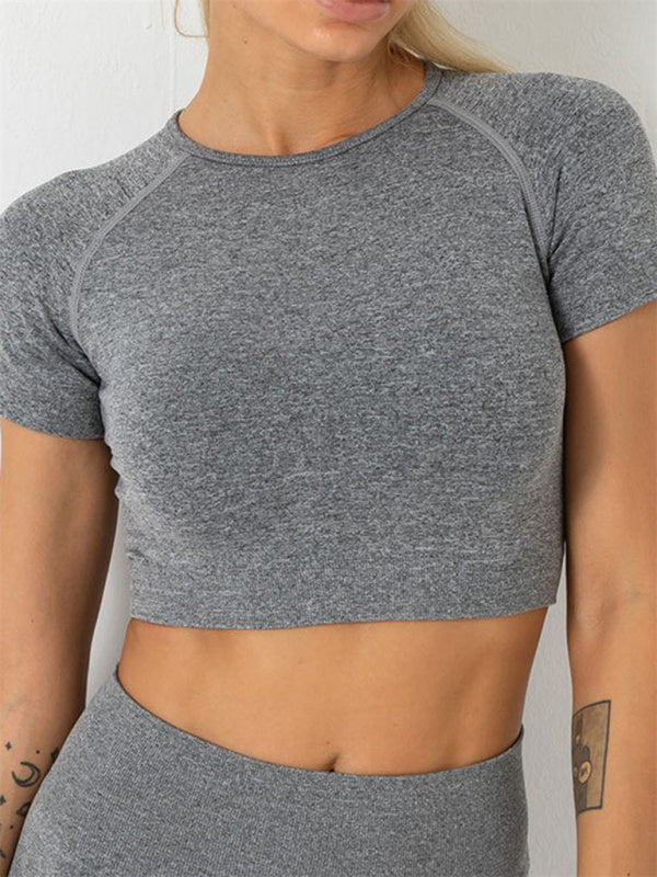 Einfarbiger, schnell trocknender, nahtloser Yoga-Kurzarm- und Shorts-Zweiteiler für Damen