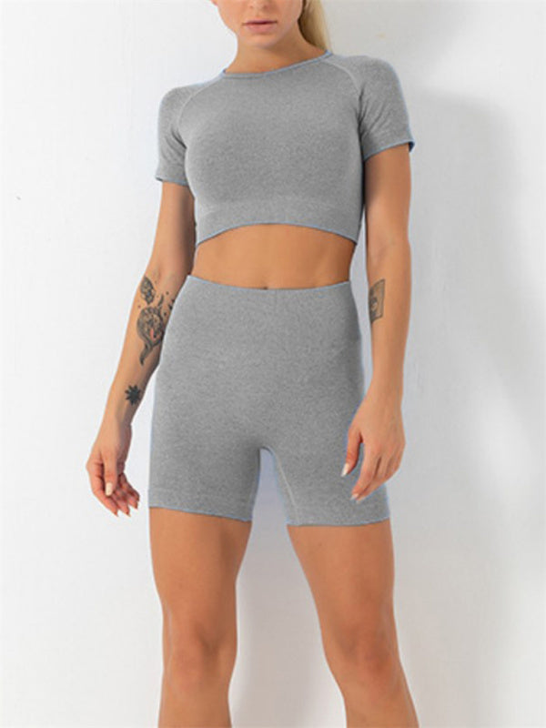 Einfarbiger, schnell trocknender, nahtloser Yoga-Kurzarm- und Shorts-Zweiteiler für Damen