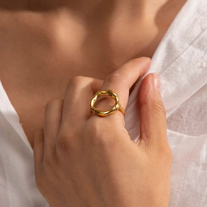 Lyra Ring