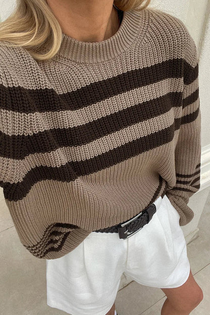 Gestreifter Pullover mit Rippenmuster