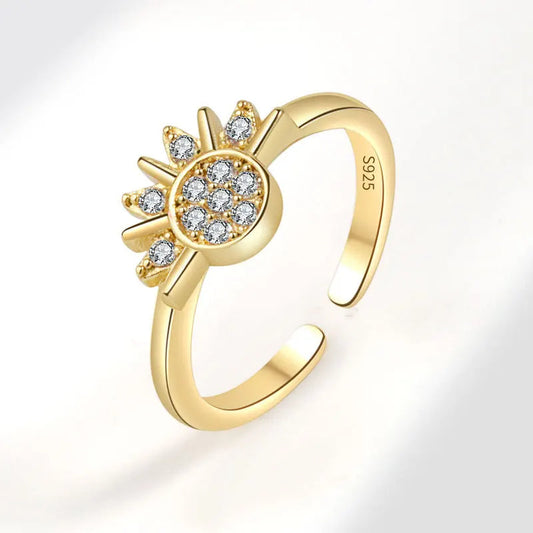 Miru - Glamouröser himmelblau funkelnder Moonburst-Ring